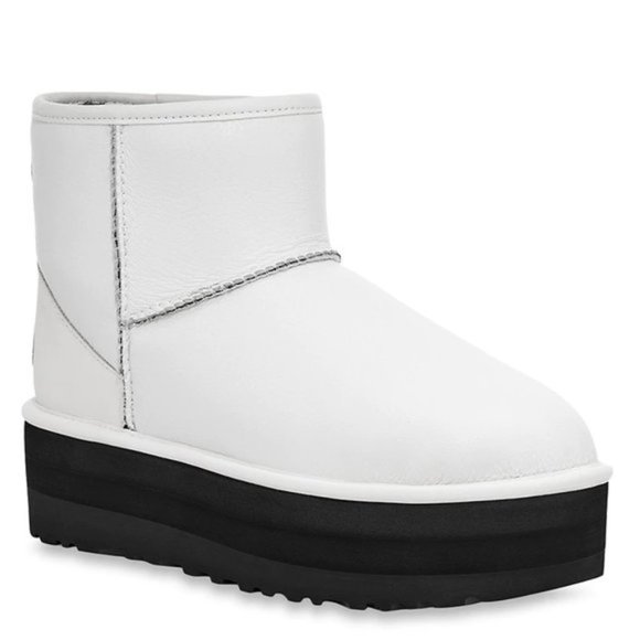 UGG Women's Classic Mini Platform Boot - Picture 1 of 10